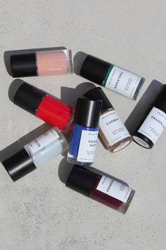 Utilizing a water-based formula, Hello Tomato's collection of nail colors caters to those with sensitive skin, providing a luxurious and lasting experience. With a specialized brush for precise application, this high-performance line boasts a 3-5 day wear time. 10mL | 0.33 Fl oz. Made in USA Free of toxic chemicals and common irritants - Vegan and Cruelty free. Nail Polish Bottle Design, Nail Polish Packaging, Oil Image, Pantry Gifts, Soften Lips, Skin Tissue, Car Fragrance, Nail Polish Bottles, Fragrance Set