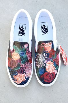 These custom hand-painted Vans shoes will be completely unique to you! They are painted with heat set shoe paint and coated with water/stain resistant sealer. Any style or subject, let me create your dream shoe! Prices include a new pair of Vans canvas shoes. Sizes listed are US men's, so please make sure of your size when you are ordering. Because they are custom painted to order, they cannot be returned if they do not fit. Once your order is placed, you will receive a message to discuss the design of you shoes. Have a question before you order? Send me a message! Please allow up to 10 weeks for the design, painting and packaging of your shoes before shipping. Shoe Painting Ideas Vans, Vans Canvas Shoes, Hand Painted Vans, Custom Vans Shoes, Painted Vans, Skater Shoes, Custom Vans, Custom Hand Painted, Shoe Art