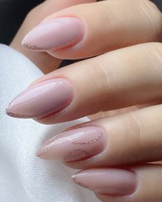 Almond Nails Natural Pink, Easy Floral Nails, Nail Extension Designs Nude Color, Nuetral Almond Nail, Unghie Sfumate