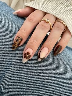 Brown Nails Design, Minimal Nails, Classy Acrylic Nails, Soft Nails, Ombre Effect, Brown Nails, Shades Of Brown, Nail Art Ideas, Minimalist Nails