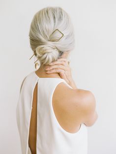 Low Bun Wedding Hair, Modern Updo, Dunner Wordend Haar, Simple Wedding Hairstyles, Hair Tutorials Easy, Wedding Hair Inspiration, Short Wedding Hair, Bridal Updo, Trending Hairstyles