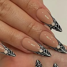 𝐊𝐈𝐑𝐒𝐓𝐄𝐍 𝐂𝐇𝐀𝐍𝐄𝐋 on Instagram: "Spider Web French 🕸️🖤 . . . Recreated @nailsbyoddica ✨ . . . #halloweennails #webnails #spiderfrench #spidernails #octobernails #spookynails #apres #apresnails #gelx #apresgelx #nailart #naildesign #nailmodish #nailpro #shiningclaws #nailsonfleek #nails2inspire #filipinanailartist #nailinspo #nailtrend #nailsoftheday #trendingnails #nailsbykirstenchanel" Skeleton French Tip Nails, Bat Nails French Tip, Spider Web Tip Nails, Halloween French Tip Nails Design, Spider Stilleto Nails, Spider Web Nail Tutorial, French Spider Web Nails, Spooky Nail Designs Almond, Spiderweb Stiletto Nails