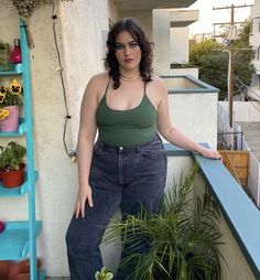 Aesthetic Fit Inspo Mid Size, Chubby Earthy Outfits, Ig Inspo Pics Mid Size, Midsized Girls Aesthetic, Casual Outfits Curvy, Fat People Outfits, Midsize Positivity, Mid Size Girl Outfits, Midsize Aesthetic