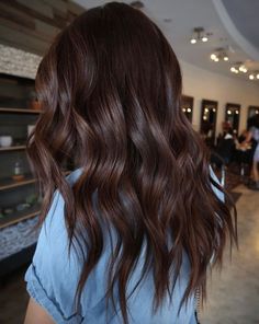 #fall #cozy #natural #chill Rich Chocolate Hair Color, Rich Brown Hair, Brown Hair Color Shades, Cherry Hair Colors, Beautiful Brown Hair, Natural Brown Hair, Warm Brown Hair, Cinnamon Hair, Chocolate Brown Hair Color