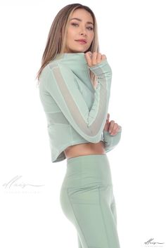 Elluis - Fresh Fusion Cropped Long Sleeve Active Apparel