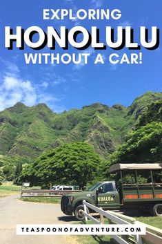 trucks parked in front of mountains with text overlay reading 10 must eats in honolulu hawaii