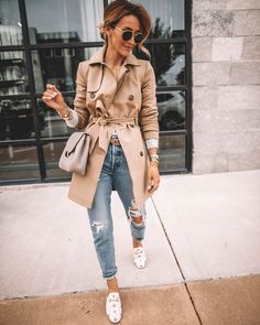 Trend Coat, Winter Outfits 2020, Karina Style, Fall Coats, Gucci Princetown, Trench Coat Style, Clothing Staples