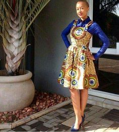 Ankara For Work, African Print Office Wear, Women In Traditional Clothing, Simplistic Fashion, South African Women, Short Ankara Dresses, Dress And Blouse, African Bridesmaid Dresses