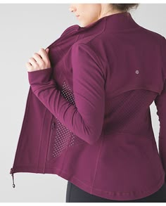 lululemon red-grape-define-exhale Clothes Lululemon, Red Grape, Estilo Fitness, Workout Attire, Urban Style, Athletic Outfits, Athletic Fashion