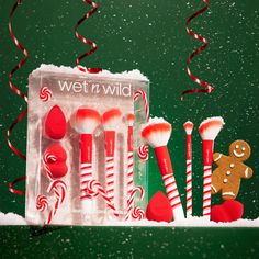 Brush and blend endless looks of holiday cheer with this limited edition 5-Piece Makeup Brush & Sponge Set! ⁠❤️⁠ ⁠ This festive set includes: Large Powder Brush, Cheek Brush, Eyeshadow Blender Brush, Teardrop Sponge, Hourglass Sponge⁠ ⁠ Available in-store @walmart Beauty Treats, Holiday Beauty, Powder Brush, Holiday Cheer, Limited Edition, In Store, Festival