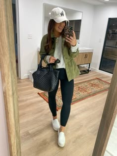 Cute Outfits For 2023, Mid Size Outfit Inspiration, 2024 Wardrobe, Arizona Trip, Travel Vibes, Heart Clothes, Fall Styles, Casual Day Outfits