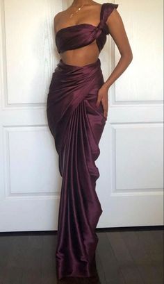 Natasha Thasan, Wine Saree, Pleated Prom Dress, Drape Gowns, Glam Dresses, Fancy Dresses, Get Dressed