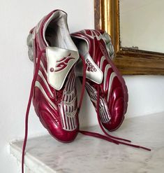 Red Soccer Aesthetic, Footwear Trends 2024, Red Shoes Outfit Aesthetic, Manifest Clothes, Soccer Aesthetic, Guerriero Samurai, Vintage Gorpcore, Futuristic Shoes, Dr Shoes