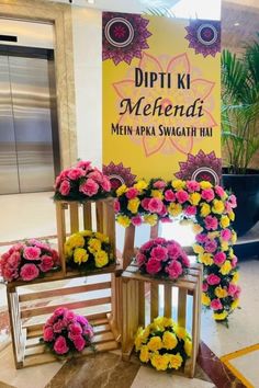 Presenting you crate decor ideas for wedding. #weddingbazaar #indianwedding #weddingcrateideas #weddingcratedisplay #weddingcraterustic #weddingcratememorytable #weddingcratesign Mehndi Decor Props, Props For Wedding Decoration, Mehndi Board Ideas, Crate Decor Ideas, Wooden Crate Decor, Mehendi Props, Wedding Crates, Crate Decor