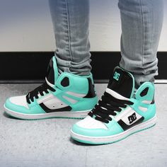 Tiffany, Black and White DC Shoes Dc Shoes Girls, Dc Sneakers, Sick Shoes, Osiris Shoes, Clothes Athletic, Athletic Gear, Pretty Colors, Kinds Of Shoes