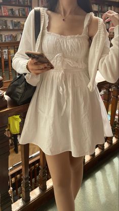 Book Store Aesthetic Outfit, Spring Outfits Indie, Librarian Aesthetic Outfit Summer, Feminine Outfits Casual Summer, Casual Coquette Outfit Summer, Light Feminine Outfits Casual, Ingenue Outfits Casual, Croquette Aesthetic Outfits Summer, Feminine Outfit Ideas Girly