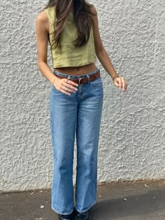 Like Green Shirt Outfit, 90s Cold Weather Outfits, 70s European Fashion, Masc Femme Outfits, Concert Outfit Ideas Summer, Thrift Outfits Ideas, Grammy Awards Red Carpet, 90s Boho, Of Outfits