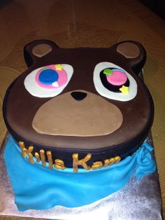 a cake that is shaped like a bear