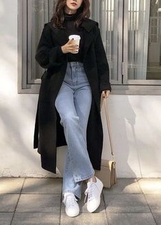 Black Coat Outfit, Winter Fashion Outfits Casual, Cold Outfits, Elegante Casual, Easy Trendy Outfits, Mode Inspo, Winter Weather, Blazer Outfits, Cool Street Fashion