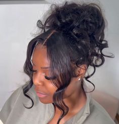 25 Black Hair Bun Styles That Are Too Pretty To Pass Bun With Curls Black Women, Low Messy Bun Black Hair, Black Hair Messy Bun, Curly Bun With Side Bang, Black Women Messy Bun, Black Hair Bun Styles, Hair Bun Styles, Curly Hair Dos, Black Hair Bun