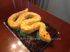 the cake is shaped like a snake