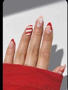 Santa Hat Nails Design, Christmas Nails Almond Shape, Holiday Nails Red, Gingerbread Nails, Nails Festive, Nails Xmas, Nails Press Ons, America Nails, Santa Nails