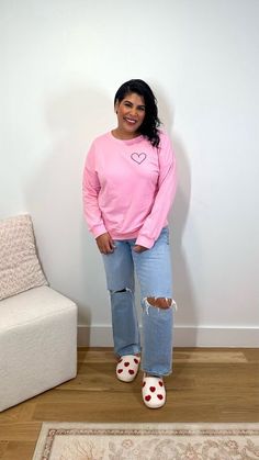 the cutest Valentine’s Day heart sweatshirt from amazon! Wearing an XXL & 31 in Abercrombie jeans // midsize fashion, midsize style, midsize outfit, Valentine’s sweatshirt, amazon fashion finds #LTKSeasonal #LTKfindsunder50 #LTKmidsize Mid Size Winter, Cute Pinterest Outfits, Mid Size Winter Outfits, Jeans Midsize, Style Midsize, Midsize Outfit, Fashion Midsize, Midsize Outfits, Winter Outfits Aesthetic