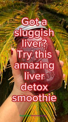 This liver detox smoothie with beets offers powerful healing support for the liver which in turn alleviates all kinds of chronic symptoms and illnesses! Liver Cleanse Smoothie, Liver Detox Smoothie Recipes, Liver Detox Smoothie, Liver Cleanse Recipe, Liver Cleanse Juice, Healthy Liver Diet, Beet Smoothie, Kidney Detox, Cleanse Your Liver