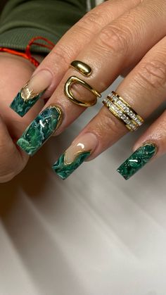 Jade Green Nails Acrylic Design, Jade Green Nail Designs, Wicked Musical Nail Designs, Green And Brown Nails Acrylic, Green Fall Nails Ideas, Cute Green Acrylic Nails, Nail Ideas Green And Gold, Nails Art Vert, Nail Designs Green And Gold