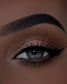 Make Up Yeux, Eyeshadow Inspiration, Natural Eyeshadow Looks, Prom Eyes, Gold Makeup Looks, Wedding Makeup Tutorial, Prom Eye Makeup, Make Up Inspiration, Makeup For Black Skin