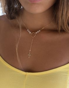 "》D E T A I L S《 ✦ M E T A L : 14k Gold Filled ✦ S T O N E: Moonstone Choose your necklace length in the drop down menu. We recommend to measure your neck to get the right fit. It's easy...just wrap a string around your neck where you want the chain to sit and then you measure the string using a ruler. The necklace comes with 1.5\" extender to ensure a perfect fit. Just consider an extra 1.5\" on top of the length you choose from the drop down menu. If you choose 13\", your necklace can be adjus Southern Accessories, Middle Finger Ring, Cross Gold, Y Necklace, Dainty Gold Necklace, Jewelry Choker, June Birth Stone, Dream Jewelry, Gold Plated Jewelry