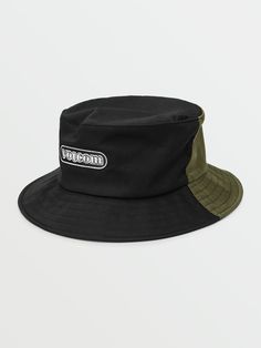 With a nod to the styles we loved in the 90's and a look into the future, the Ninetyfive Bucket Hat offers unique style with a little taste of vintage vibes. Made from unstructured twill with asymmetric seams, you'll keep the sun off your face and enjoy a comfortable fit in this.  - 
 - 63% Polyester / 34% Cotton / 3% Elastane
 - 3 panel bucket hat
 - Unstructured Twill with asymmetric seam construction
 - Graphic front logo embroidery Canada Logo, Snow Hat, Snow Gear, Bucket Hat Black, Into The Future, Snow Jacket, Logo Embroidery, Vintage Vibes, Big Boys