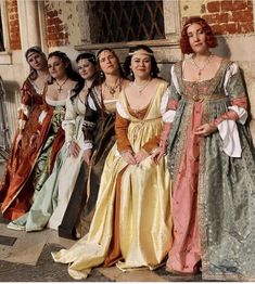 Old Dresses, Medieval Clothing, Medieval Fashion, Fantasy Dress, Historical Costume, Historical Dresses, Beautiful Rainbow, Fantasy Clothing, Fantasy Fashion