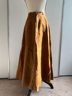 ET VOUS Vintage genuine leather A-line suede skirt, made in Korea, no size, Size XS Waist Width is 12" laying flat, 35" long Suede Skirt, Art Collection, A Line, Genuine Leather, Jackets & Coats, Bathing Beauties, Jackets For Women, Purses And Bags, Skirt