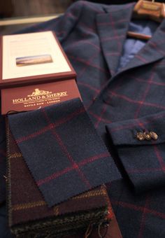 Holland And Sherry, Mens Shirt And Tie, Custom Suits Men, Suit Details, Tweed Fashion, Tartan Men, Fabric Photography, Custom Suits, Designer Suits For Men