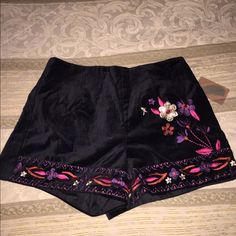 Brand New Forever 21 Shorts. Black Velvet Fabric And A Beautiful Floral Print In The Front. Love These But They Do Not Fit Me. :( Forever 21 Black Summer Bottoms, Boho Attire, Black Velvet Fabric, Shorts Black, Velvet Fabric, Black Velvet, Forever 21, Floral Print, Floral Prints