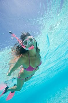 Bawah Air, Under The Water, Scuba Girl, Underwater Photos, Under Water, Beach Bum, Britney Spears, Scuba Diving