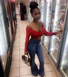 pin ‘ @kjvougee 🦄 Soul Snatcher, College Outfits, Baddie Outfits, Fashion Killa, Cute Outfit, Casual Fits, Outfits Fashion, Date Night Outfit, Bell Bottoms