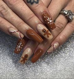 Trending Acrylic Nails Christmas, Cute Christmas Nails Acrylic Almond, Christmas Nail Designs Brown, X Mas Nails Christmas Ideas, Cute Nails For December, Nails Krismas, Nails In December, Christmas Gel Nails Ideas, Holiday Nails Aesthetic