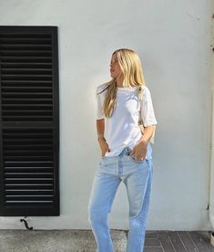 Sofia Richie Wore the £70 Jeans That Fashion Girls Swear By | Who What Wear UK Sofia Richie Grainge, Outfit Minimalista, Style Casual Chic, Jeans Outfit Women, Sofia Richie, Pinterest Outfits, Fashion People