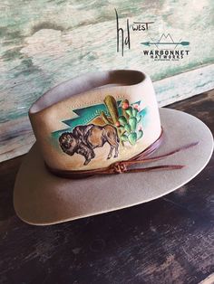 hdwest/warbonnet hat Burn Hats, Amanda Richardson, Hat Painting, Idea Drawing, Custom Cowboy Hats, Custom Leather Work, M Hat, Band Ideas, Leather Working Patterns