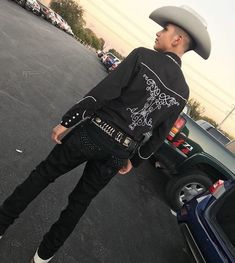 Vaquero Outfit Mexican, Vaquero Outfit Mexican Men, Western Men Outfits, Vaquero Outfit, Hispanic Outfits, Mexican Traditional Clothing