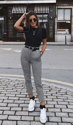 Sweatpants Outfit For School, Casual Work Outfits Women, Paris Mode, Trend Fashion, Work Outfits Women