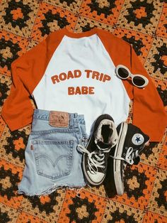 Road Trip Babe #casualsummeroutfits #teenageoutfits #FashionTrendsGrunge 80s Fashion Trends, Teenage Outfits, Teenager Outfits, Mode Vintage, Inspiration Mode, Casual Summer Outfits, Mode Inspiration, Ladies Dress Design, Grunge Outfits