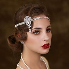 Wedding Hair Ornaments, Gatsby Sweet 16, 20s Hair, Gatsby Party Outfit, 20s Theme, Great Gatsby Headpiece, 1920s Makeup, Crystal Hair Band, Flapper Hair