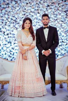 Reception Look Bride Indian, Reception Outfit Ideas, Reception Lengha, Indian Reception Outfit, Diamond Chocker, Engagement Dress For Groom, Indian Wedding Reception Outfits