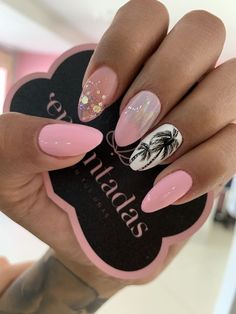 Light Pink Summer Nails, Beach Nail Art, Pink Summer Nails, Beach Nail, Light Nails, Summer Nails Colors, Beach Nails, Pink Summer, Nail Polishes