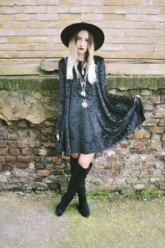 [Photo dump] - More Witchy/strega inspiration. - Album on Imgur Witch Aesthetic Fashion, Casual Edgy, Witch Aesthetic