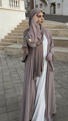 Fully Covered Outfits, Abayas Aesthetic, Hjab Clothes, Outfit Abaya, Modern Hijab Fashion, Mode Zara