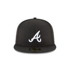 Sport meets fashion. The Atlanta Braves Basic 59FIFTY Fitted Cap features an embroidered Braves logo at the front panels with the MLB Batterman logo at the rear and a gray undervisor. Atlanta Braves Bracelet, Atlanta Braves Design, Braves Logo, Atlanta Braves Fitted Hats, Atlanta Braves Tomahawk, Sports Meet, Chicago Cubs World Series, 59fifty Hats, New Era Fitted